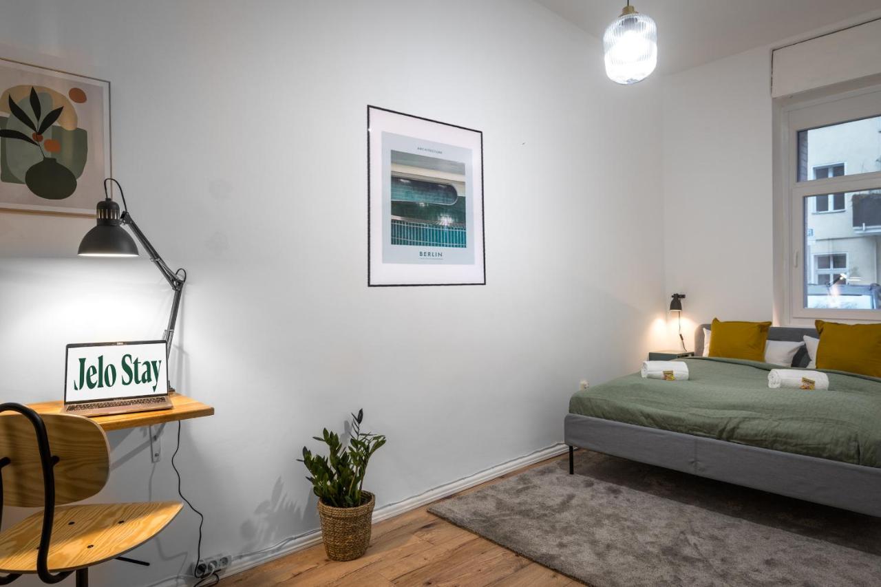 Apartament Super Zentral Super Schoener Altbau In Moabit Rostockerstrasse Im Herzen Von Fuer Bis Zu 6 Personen *