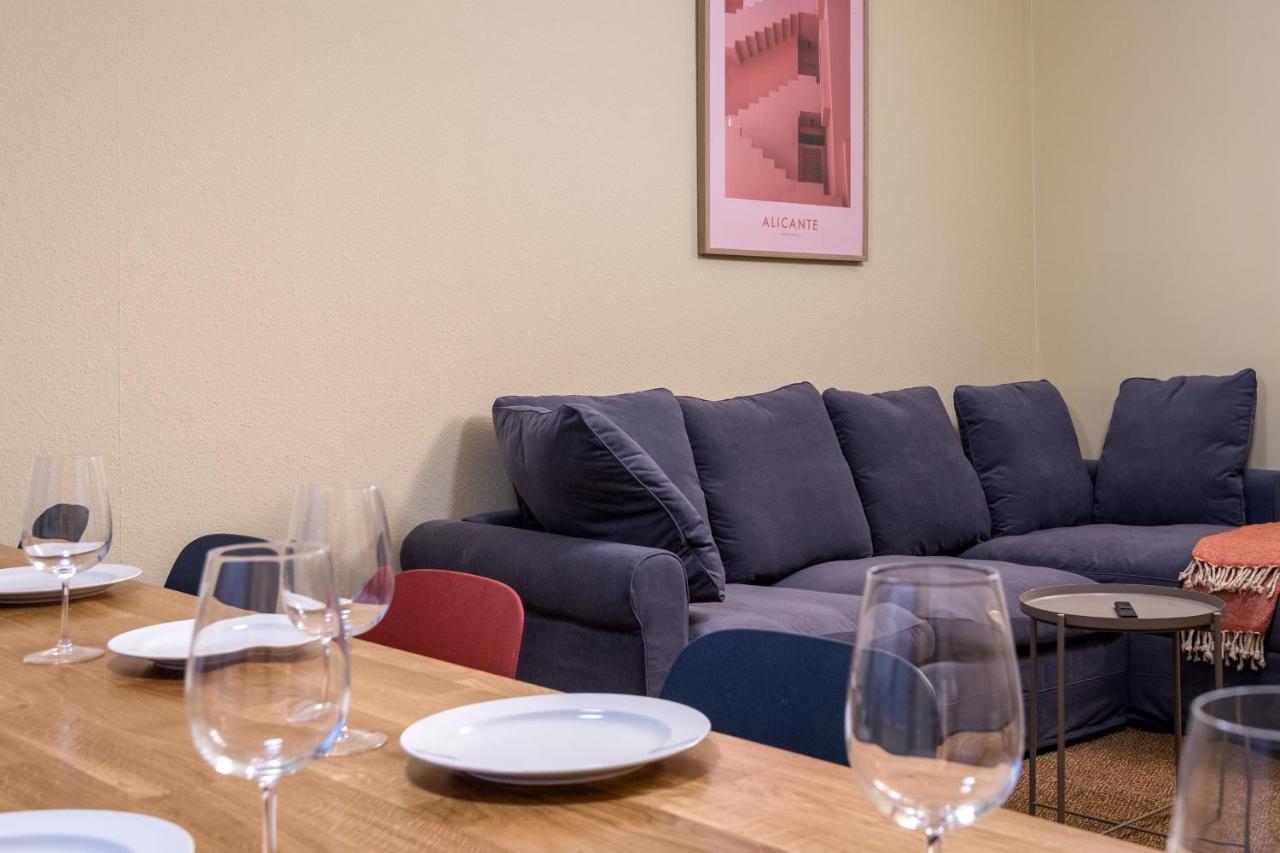 Apartament Super Zentral Super Schoener Altbau In Moabit Rostockerstrasse Im Herzen Von Fuer Bis Zu 6 Personen Berlin