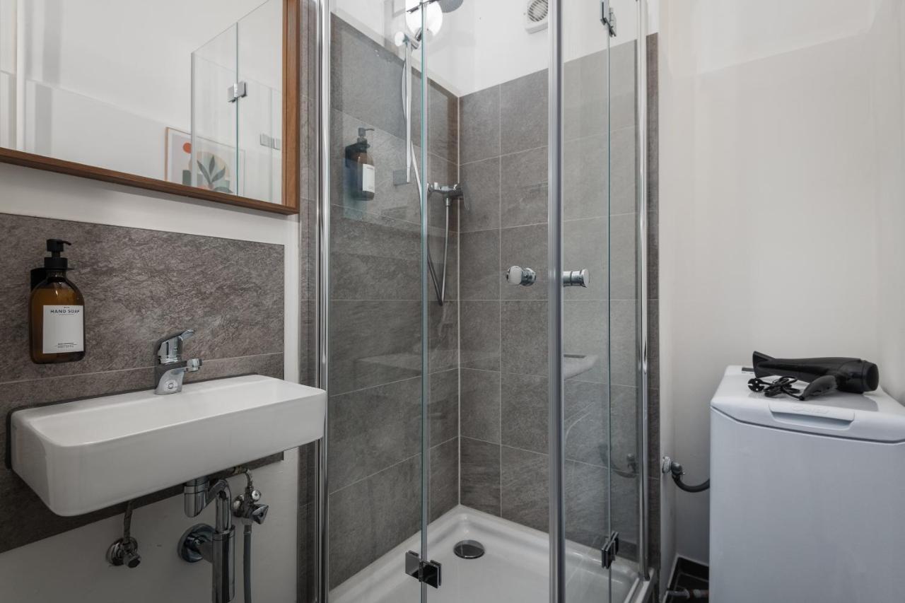 Apartament Super Zentral Super Schoener Altbau In Moabit Rostockerstrasse Im Herzen Von Fuer Bis Zu 6 Personen