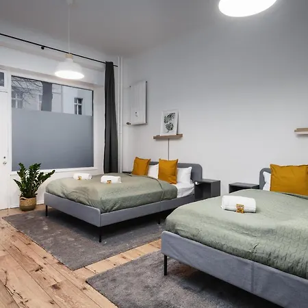 Super Zentral Super Schoener Altbau In Moabit Rostockerstrasse Im Herzen Von Berlin Fuer Bis Zu 6 Personen Exterior photo